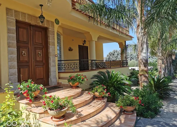 Sole E Luna Capo Vaticano Bed & Breakfast 4*