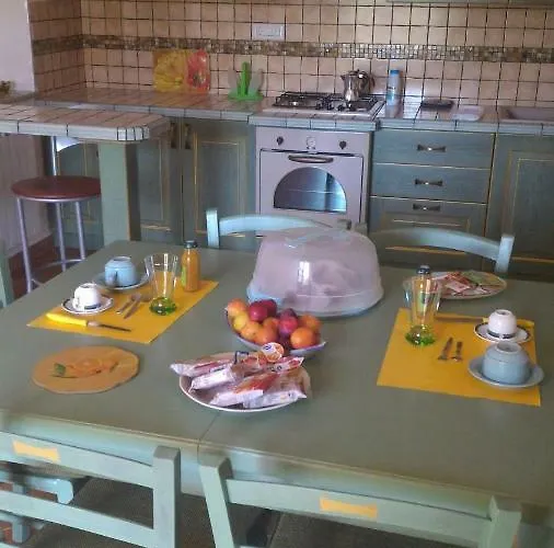 Sole E Luna Capo Vaticano Bed & Breakfast 4*