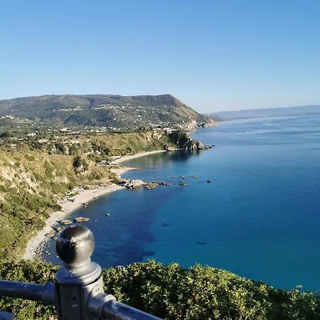 Residenza Sole E Luna Capo Vaticano Bed & Breakfast