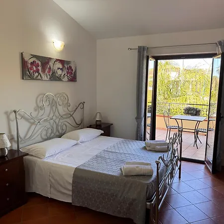 Residenza Sole E Luna Capo Vaticano Bed & Breakfast