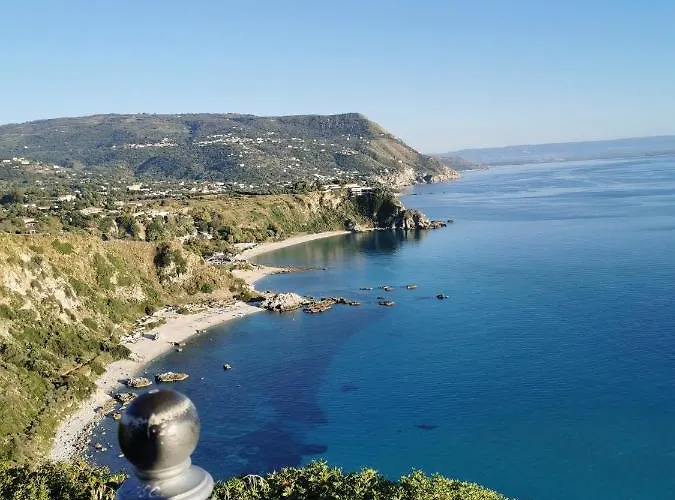 Sole E Luna Capo Vaticano לינה וארוחת בוקר