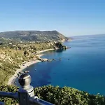 Sole E Luna Capo Vaticano Bed & Breakfast